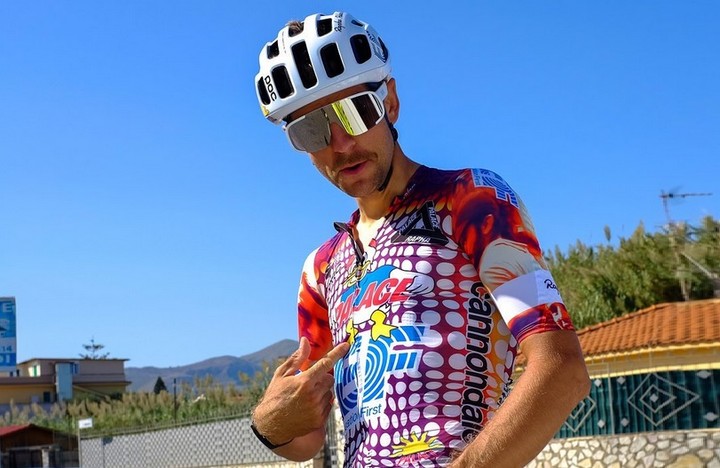 Neuveriteľná pokuta za dres s káčerom!